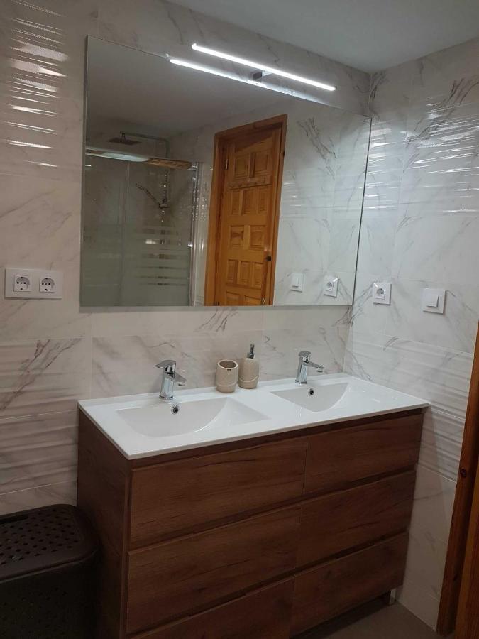 Vikerbiescas Apartamento Exterior foto