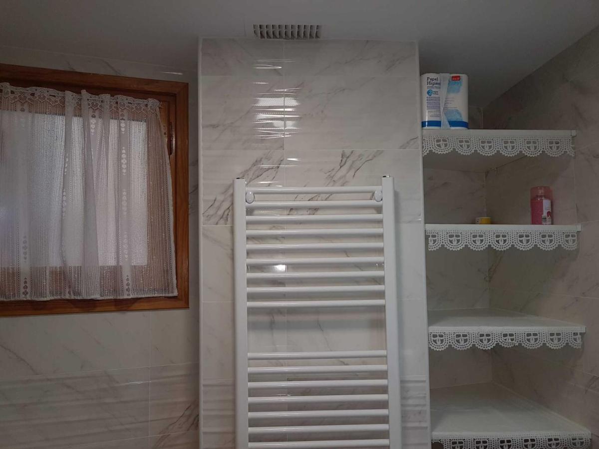Vikerbiescas Apartamento Exterior foto